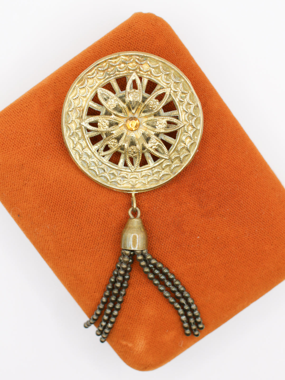 Vintage 60's Brooch in Gold