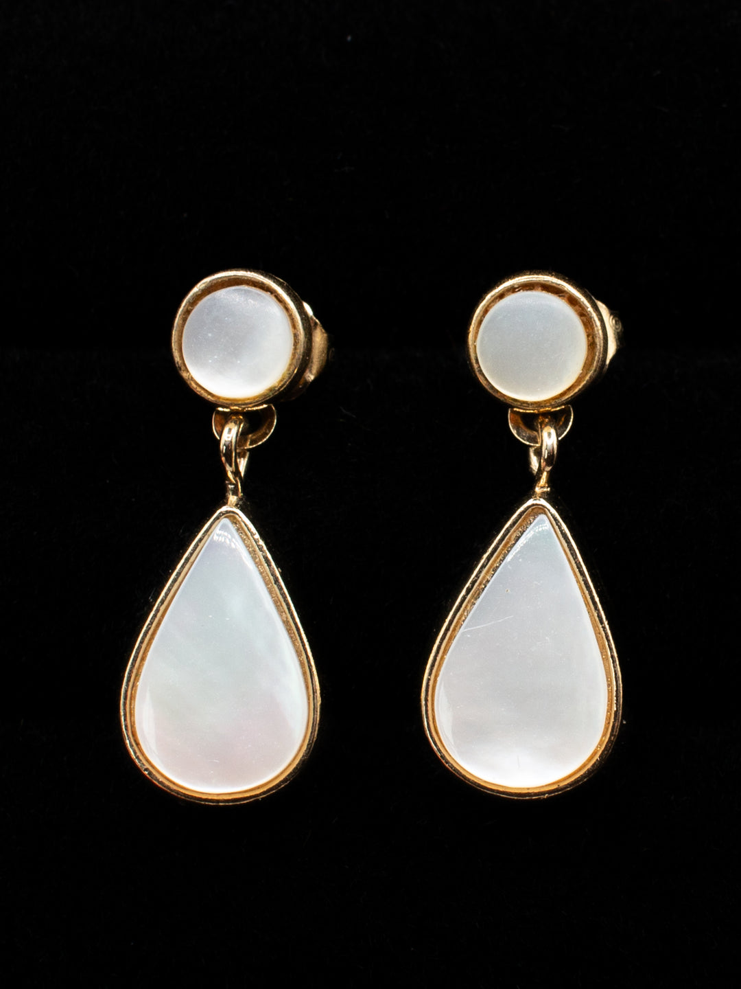 Vintage 90's Earrings in Gold