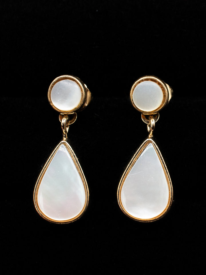 Vintage 90's Earrings in Gold