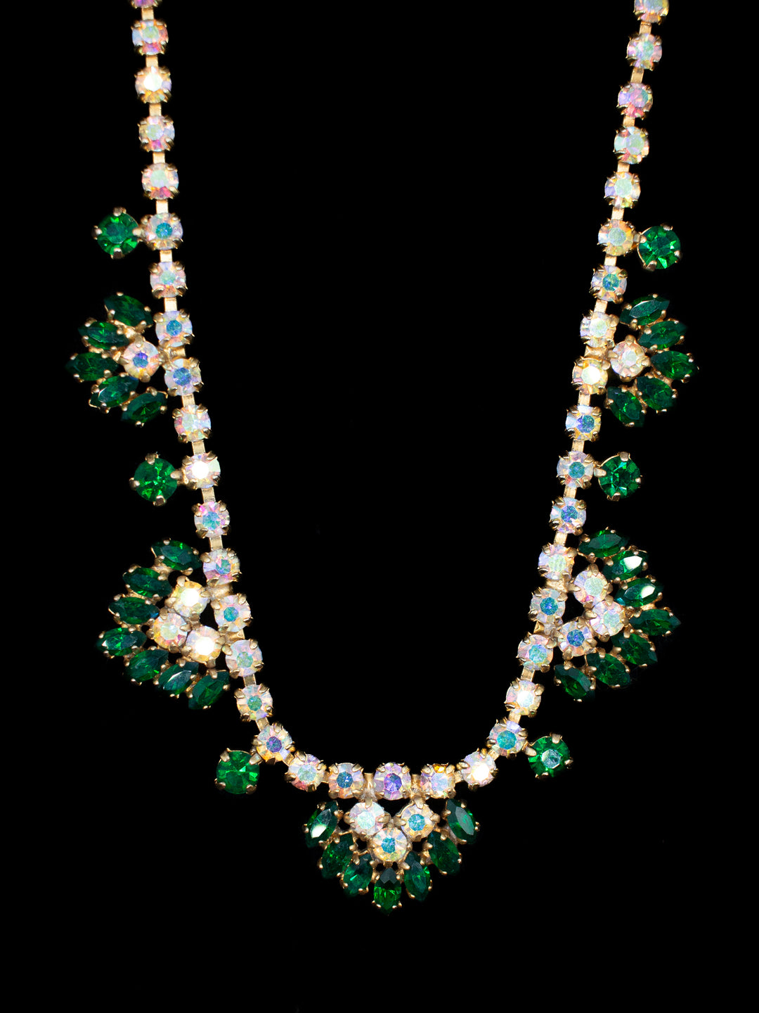 Vintage 50's Necklace in Green