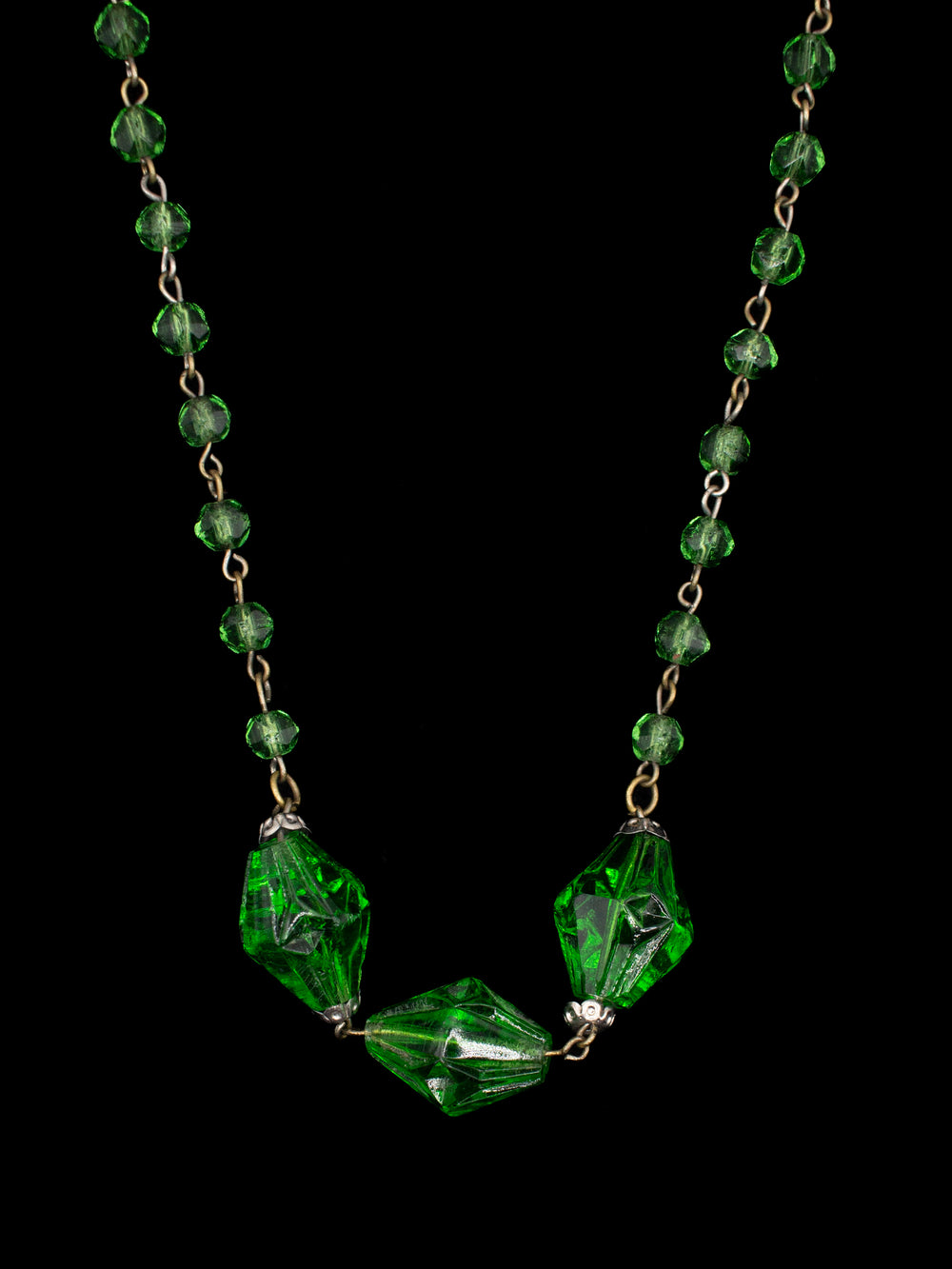 Vintage 30's Necklace in Green