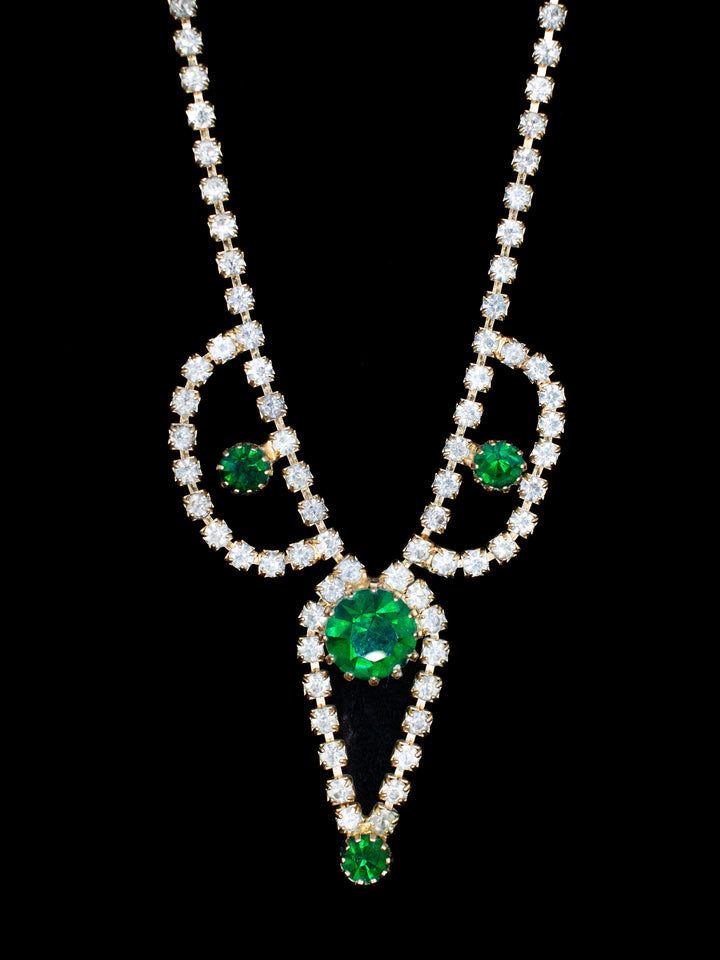 Vintage Necklace in Gold