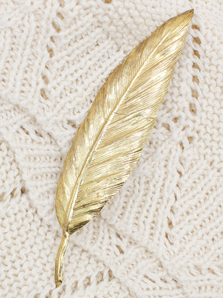 Vintage 60's Brooch in Gold