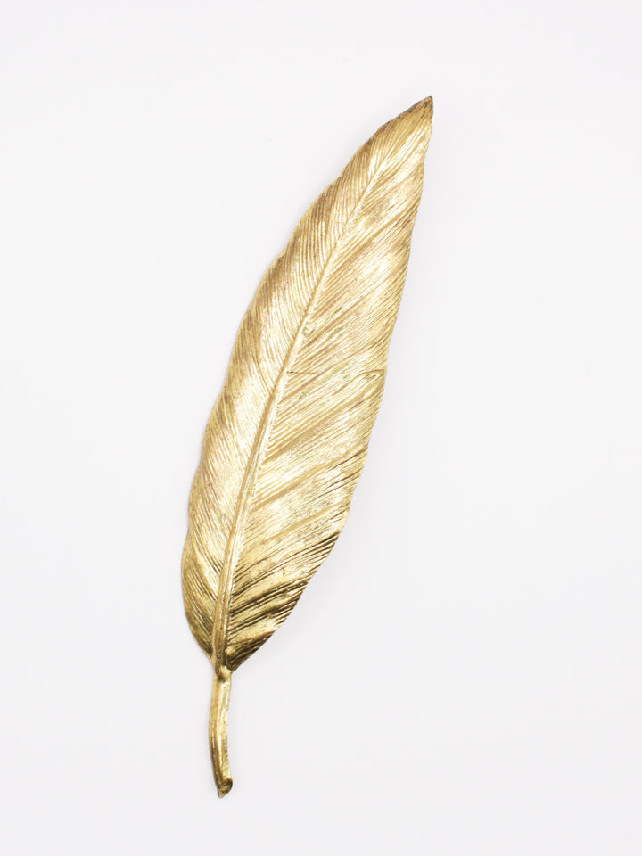 Vintage 60's Brooch in Gold