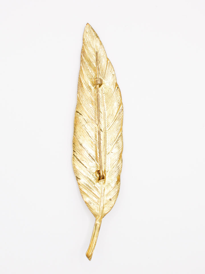 Vintage 60's Brooch in Gold