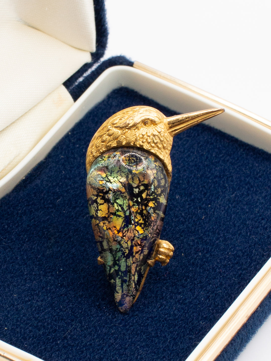 Vintage 30's Brooch in Gold