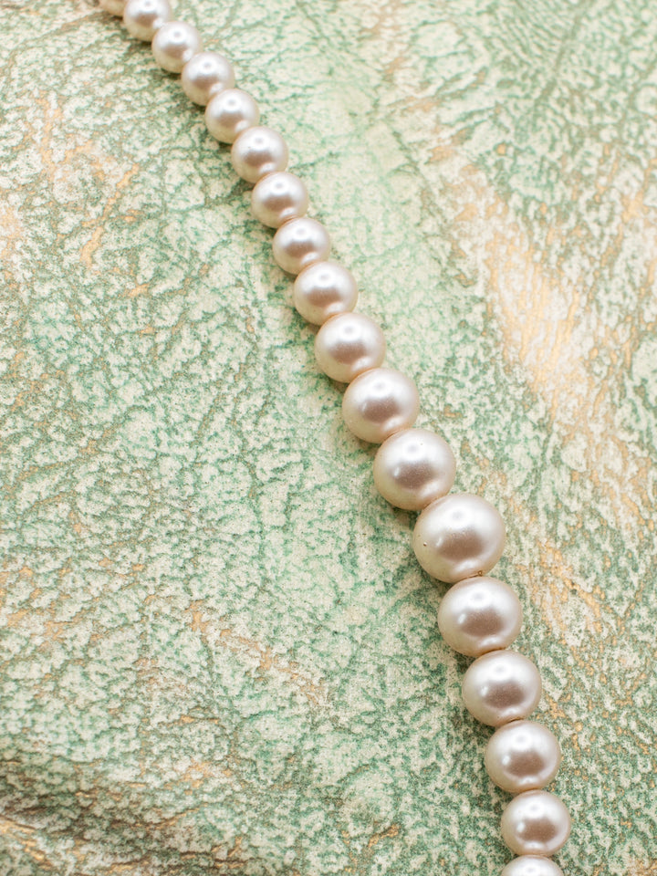 Vintage 50's Necklace in White