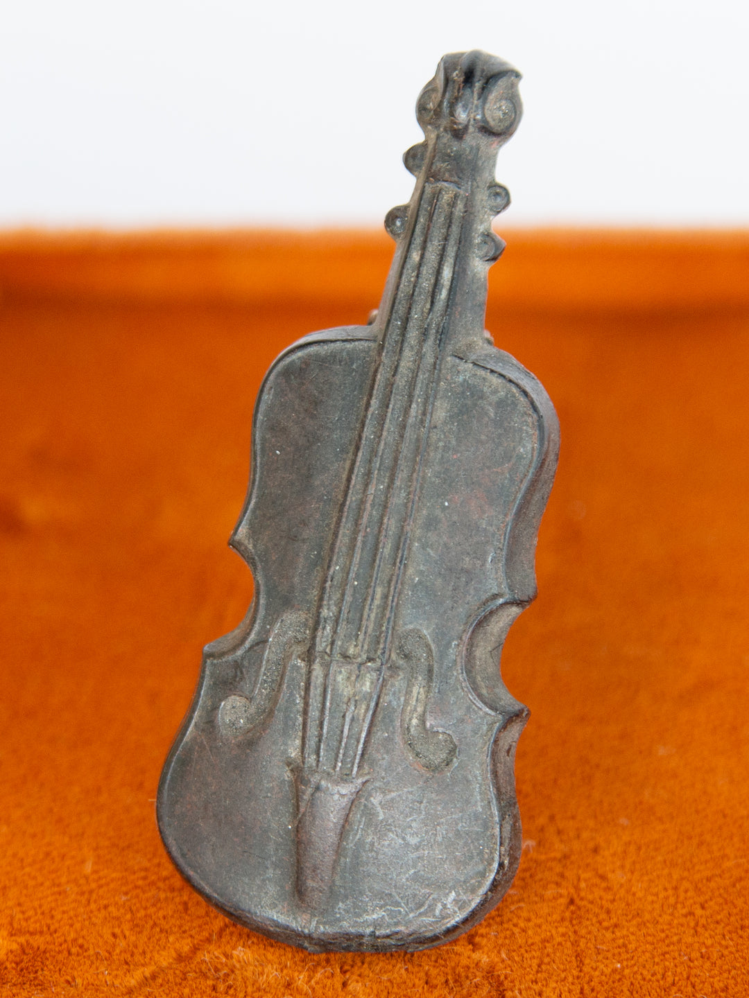Vintage 1890's Brooch in Black