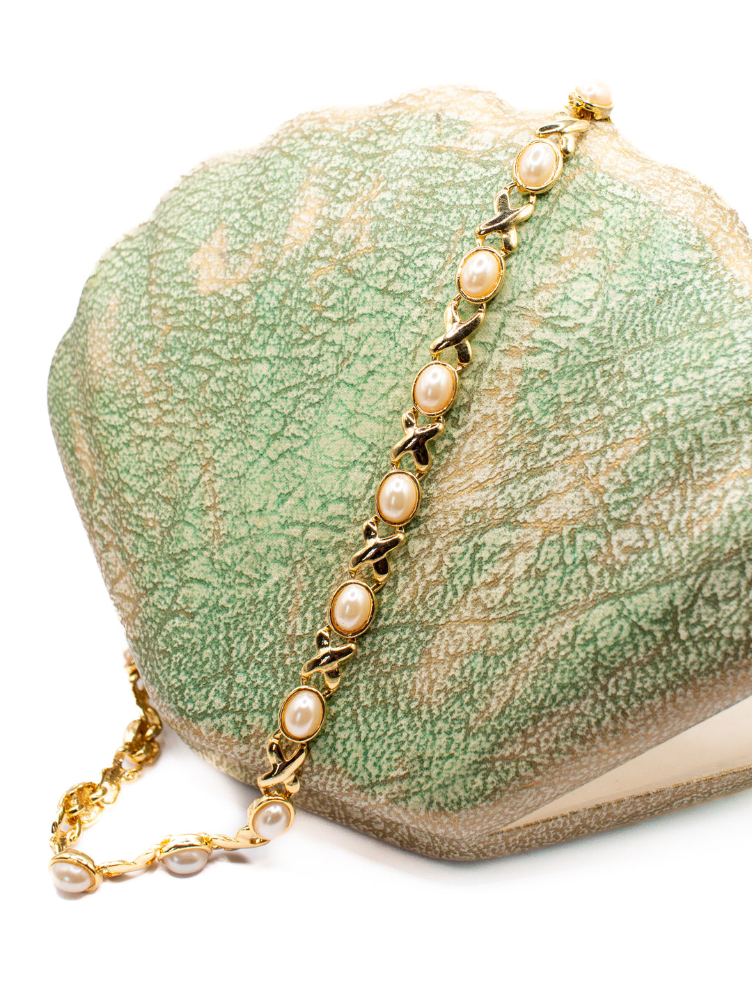 Vintage 80's Necklace in Gold