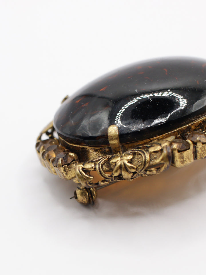 Vintage 50's Brooch in Brown