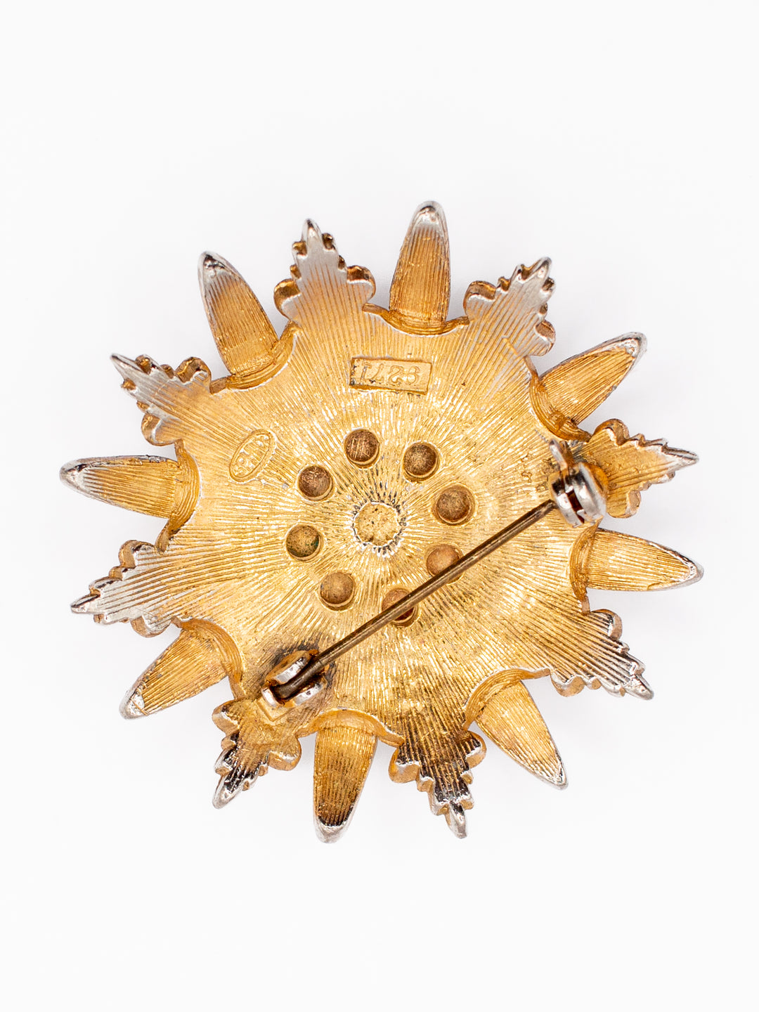 Vintage 70's Brooch in Gold