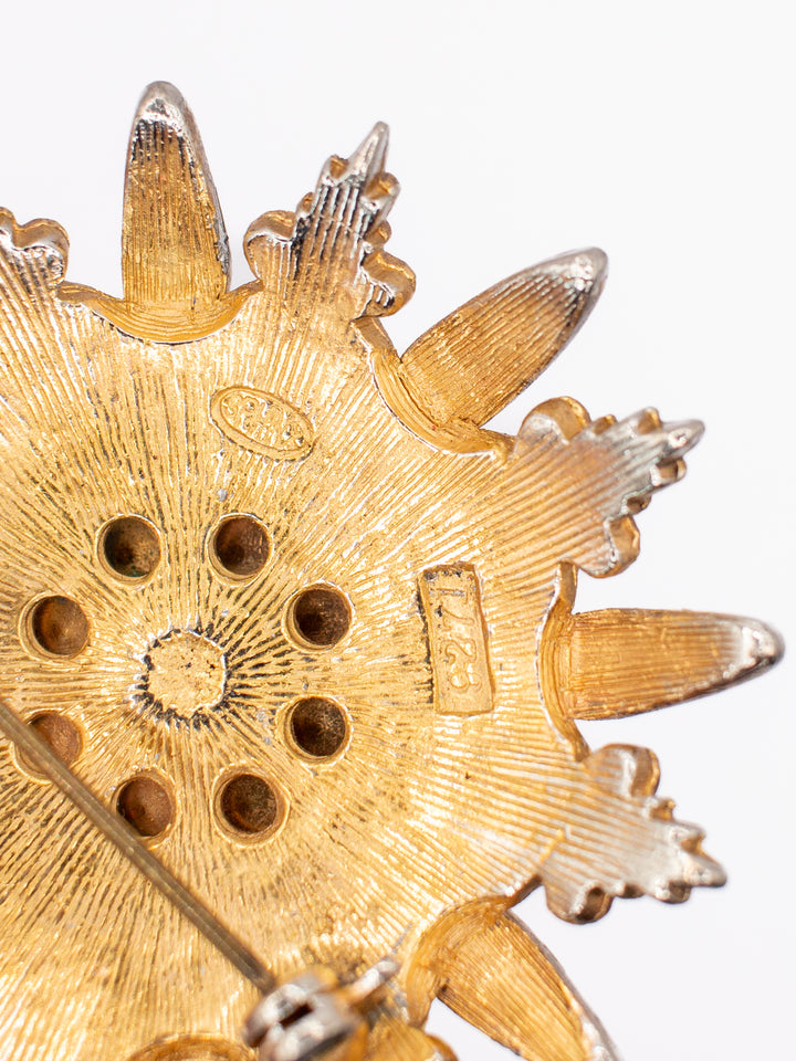 Vintage 70's Brooch in Gold