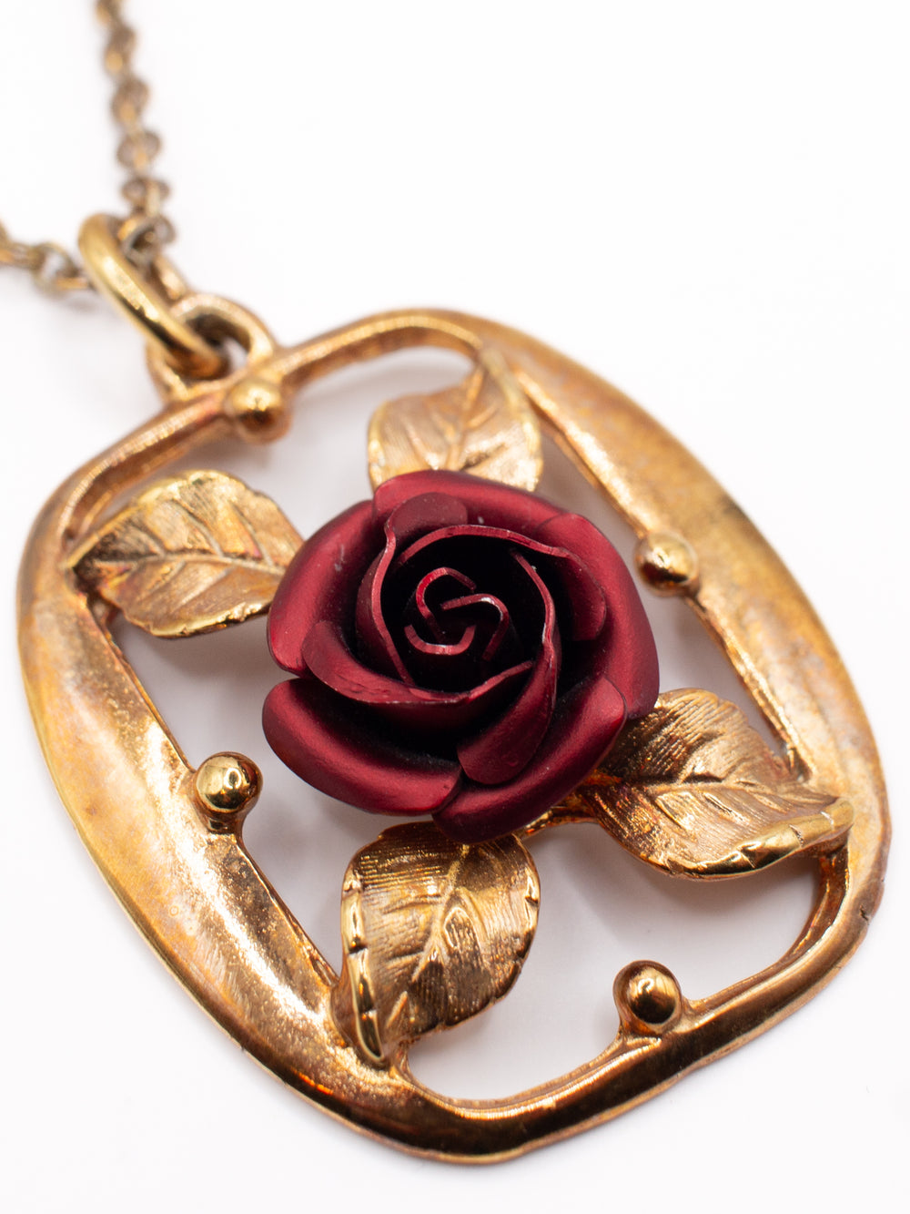 Vintage 70's Necklace in Gold