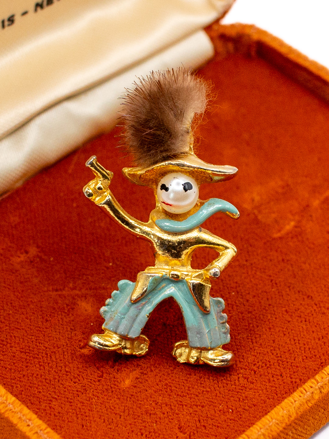 Vintage 50's Brooch in Gold