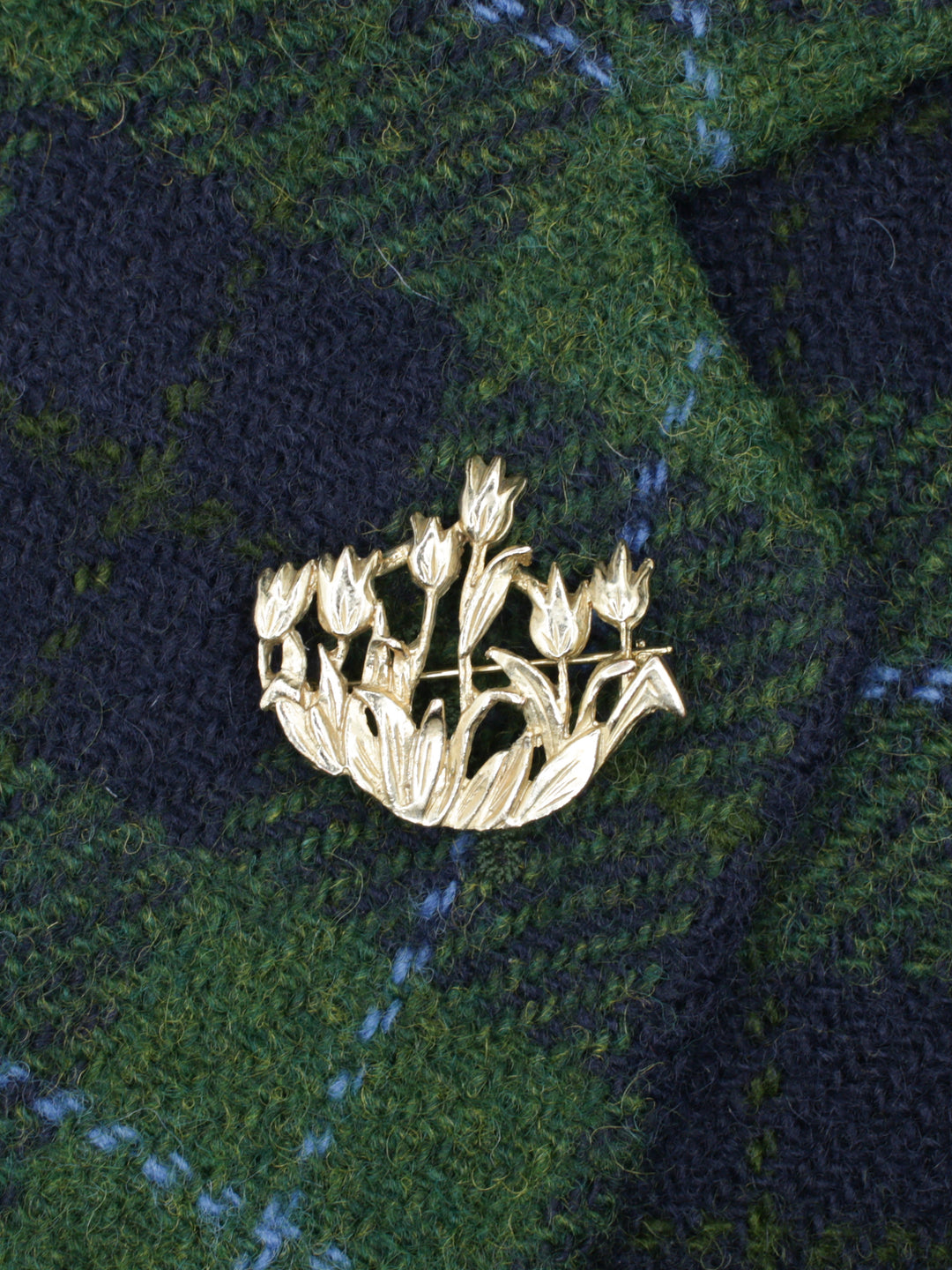 Vintage 60's Brooch in Gold