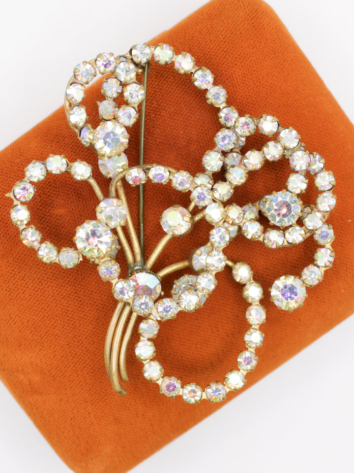 Vintage 50's Brooch in Gold