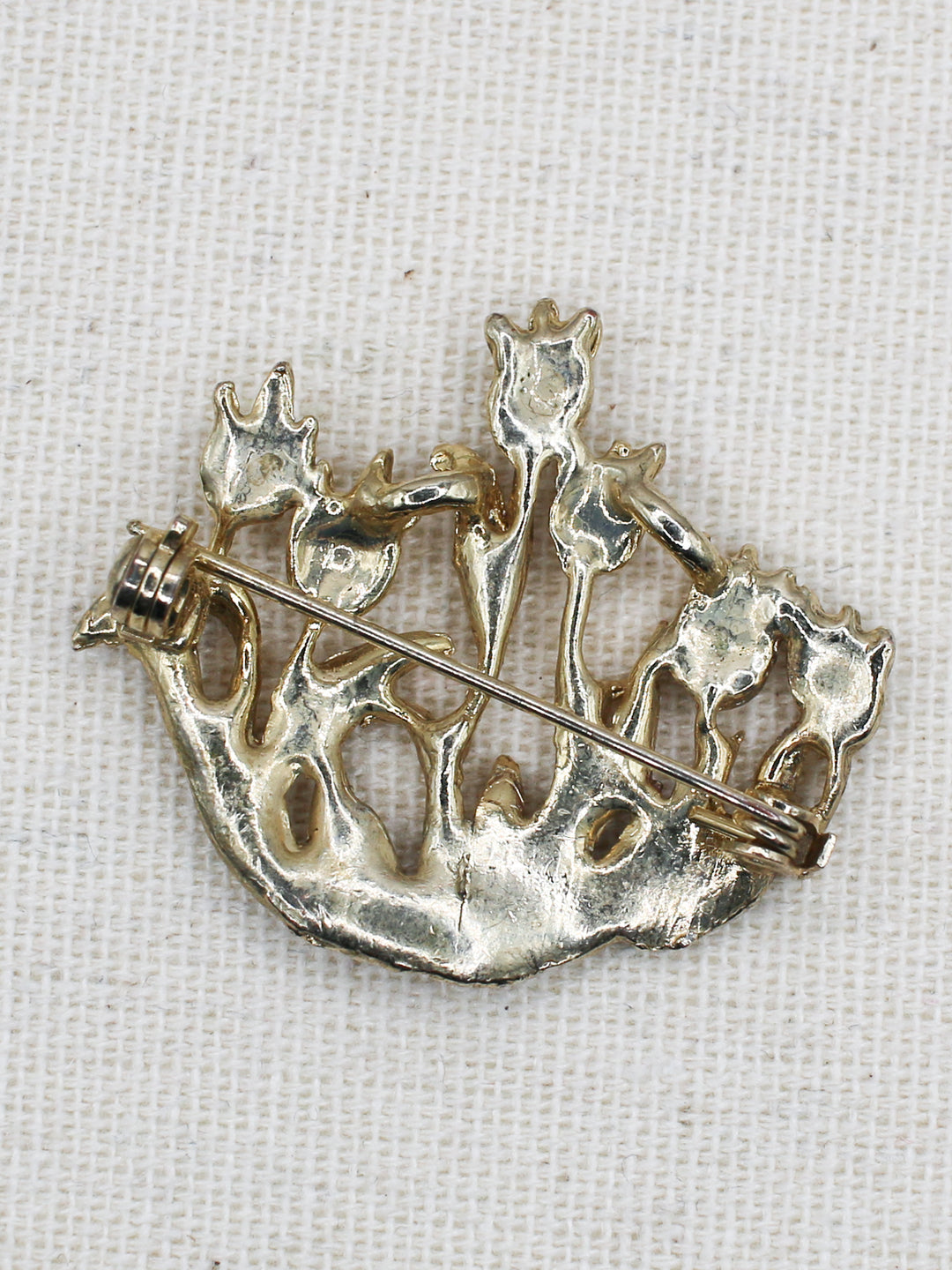 Vintage 60's Brooch in Gold
