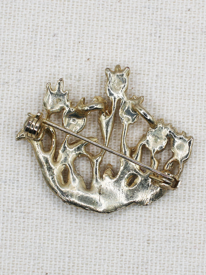Vintage 60's Brooch in Gold