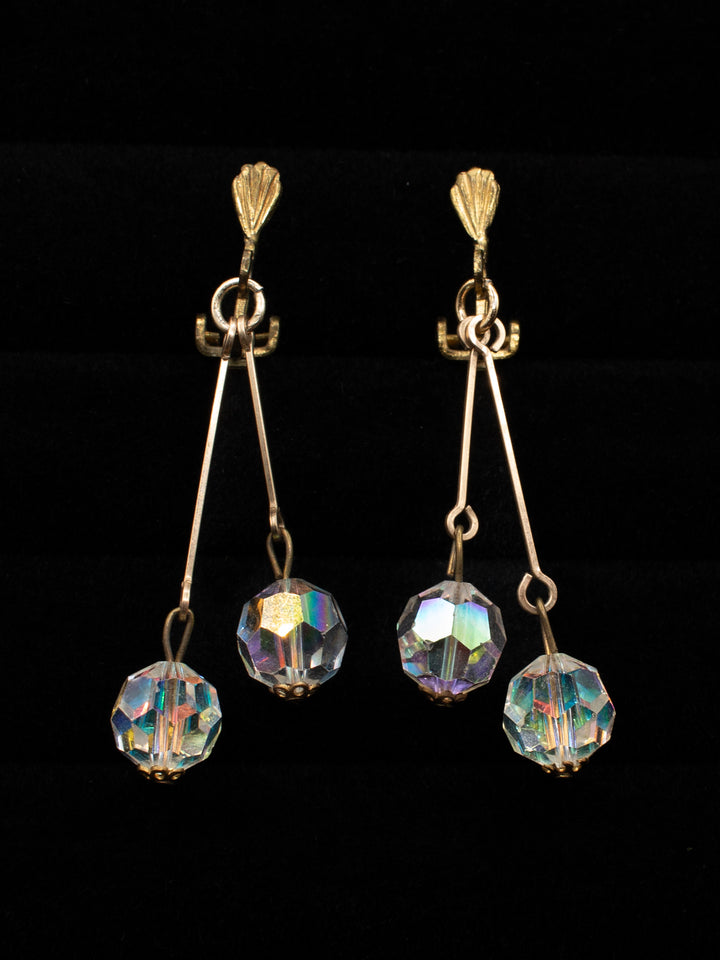 Vintage 50's Clip-on Earrings in Gold