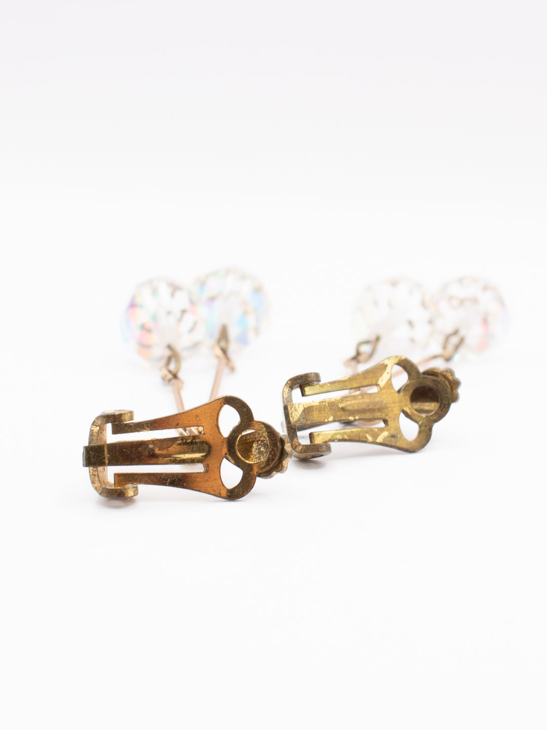 Vintage 50's Clip-on Earrings in Gold