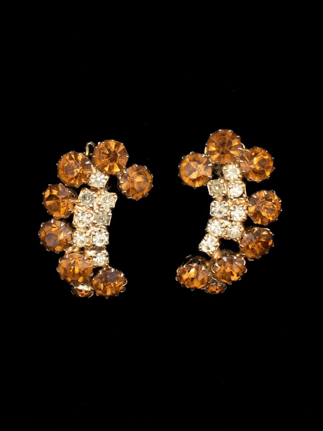 Vintage 50's Clip-on Earrings in Brown