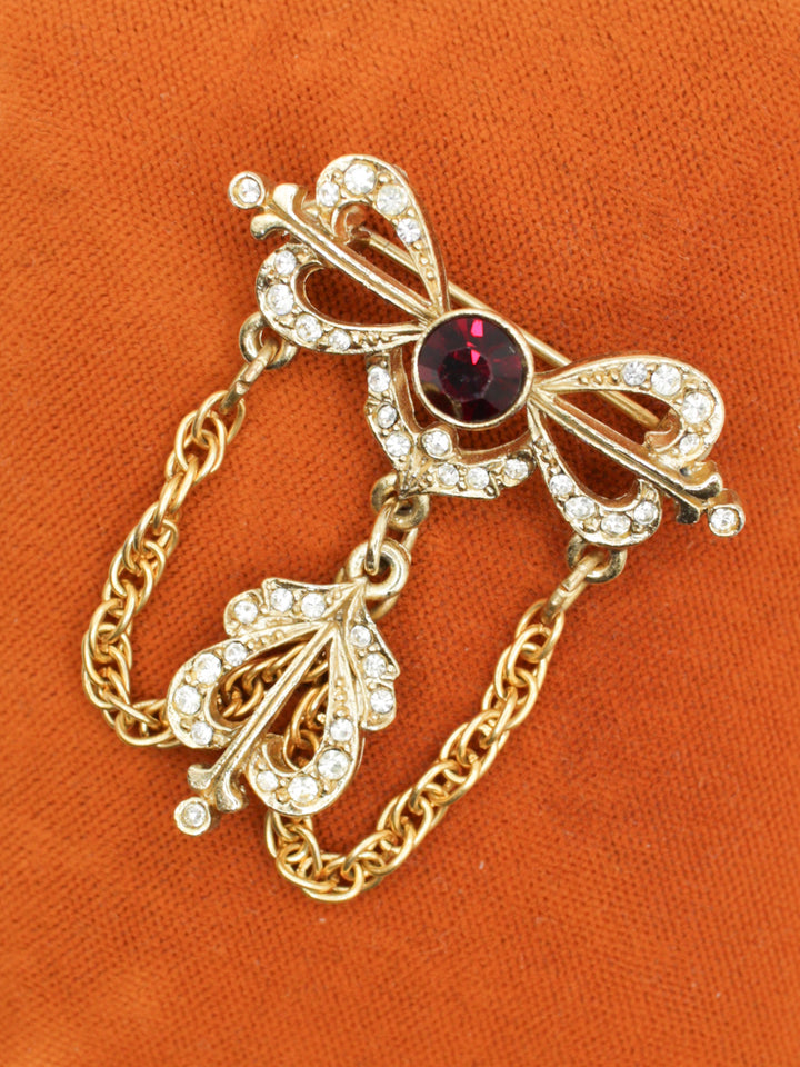 Vintage 50's Brooch in Gold