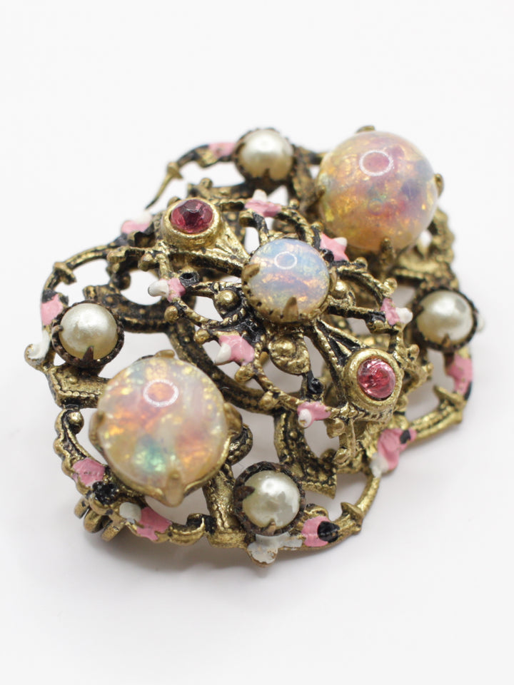Vintage 50's Brooch in Gold