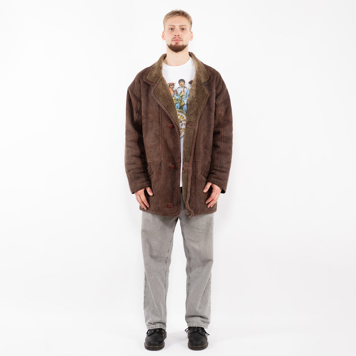 Vintage 90's Men Oversized Sheepskin Coat in Brown
