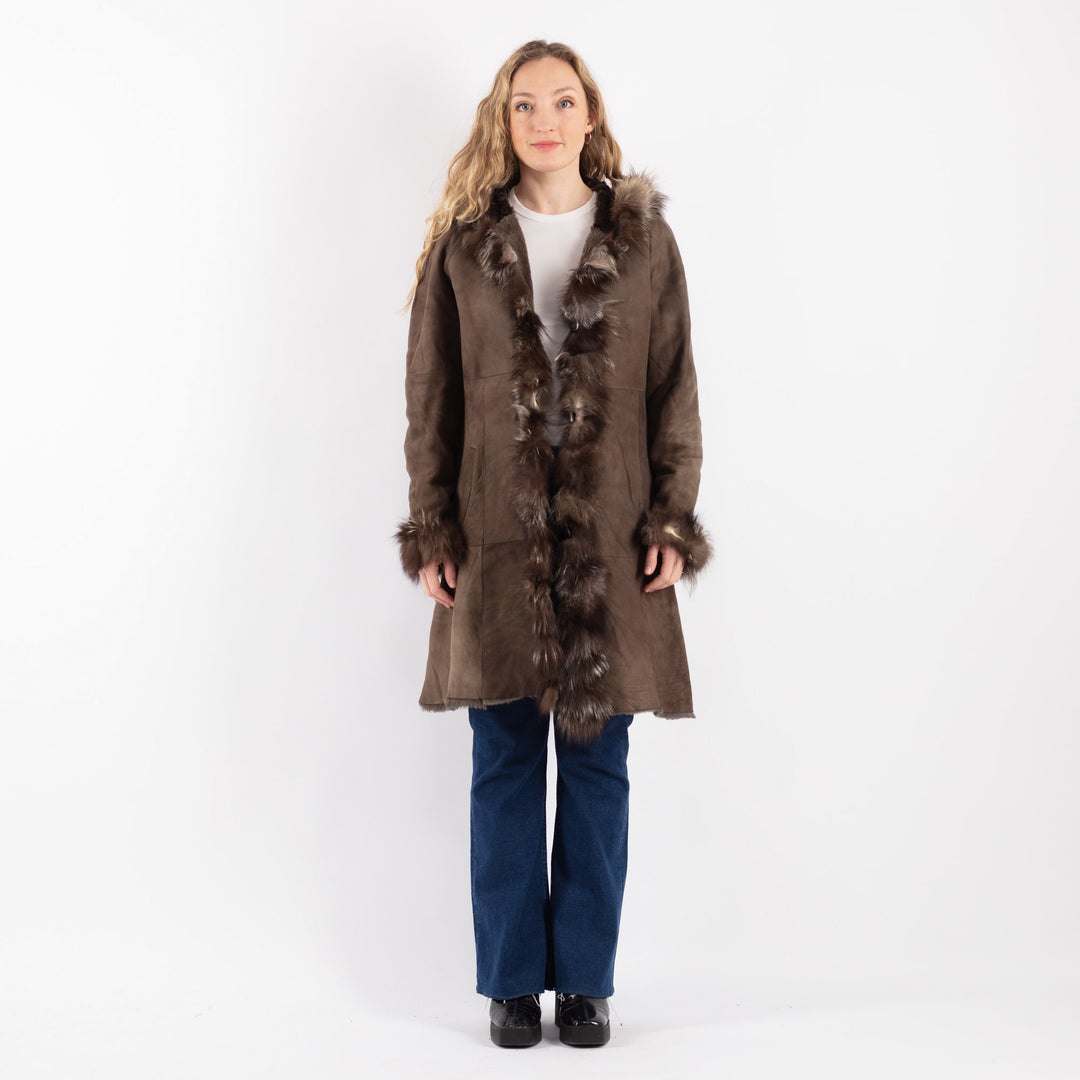 Vintage 90's Women Sheepskin Shearling Coat in BrownV9157