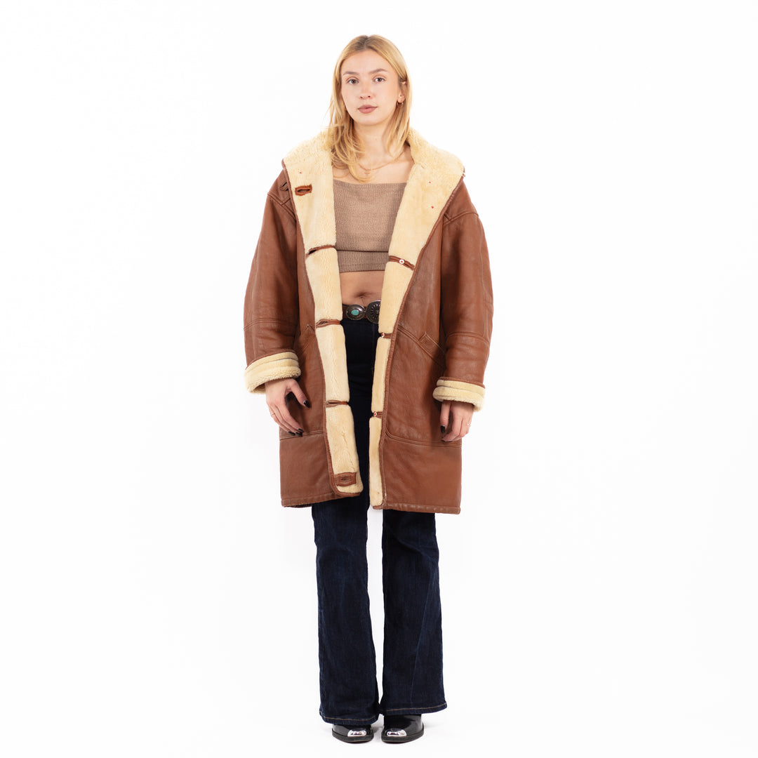 Vintage 80's Women Oversized Sheepskin Coat in Brown