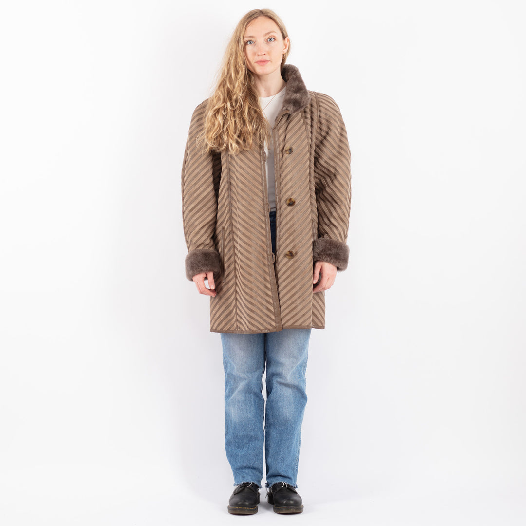 Vintage 80's Women Sheepskin Coat in BeigeV9494