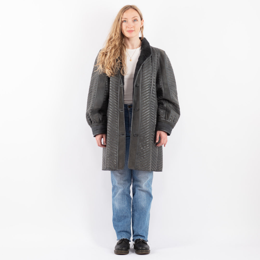 Vintage 80's Women Sheepskin Coat in GrayV9499