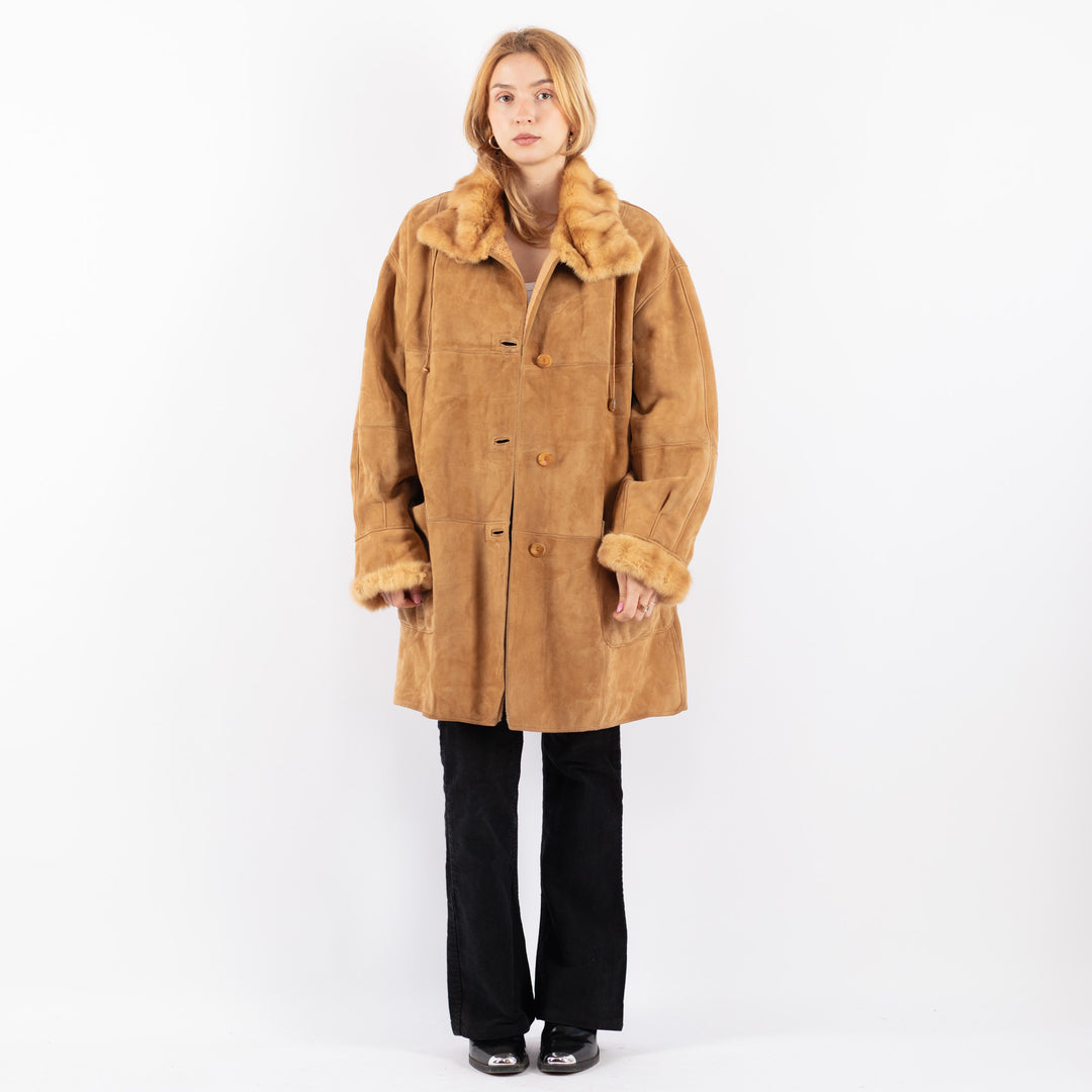 Vintage 90's Women Sheepskin Coat in BeigeV9691