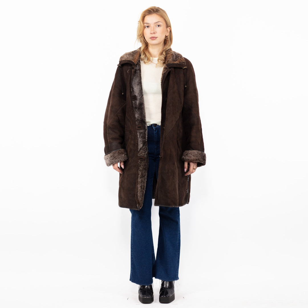 Vintage 90's Women Oversized Sheepskin Coat in Brown