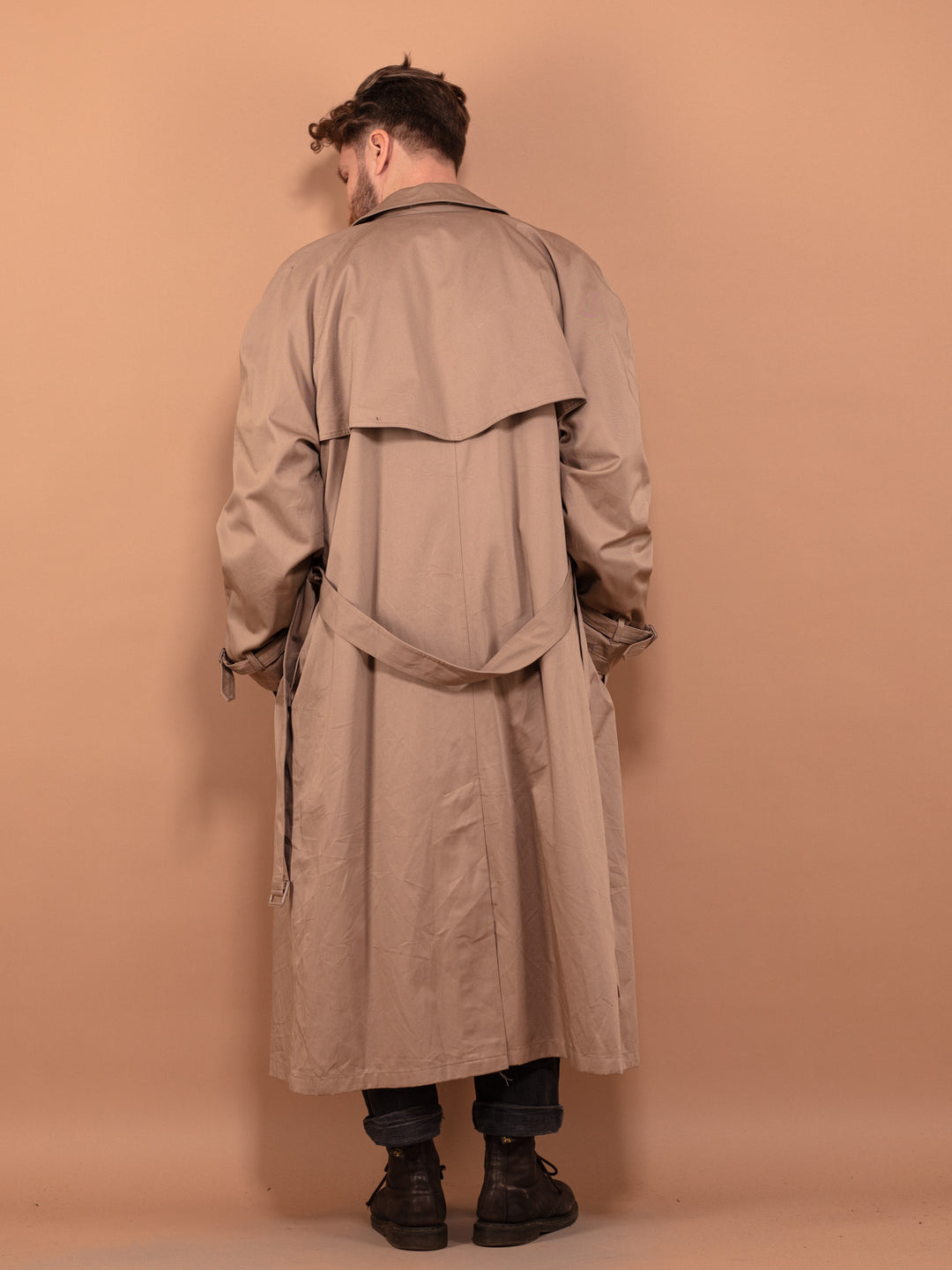 Vintage 00's Men Oversized Trench Coat in Beige - NorthernGrip