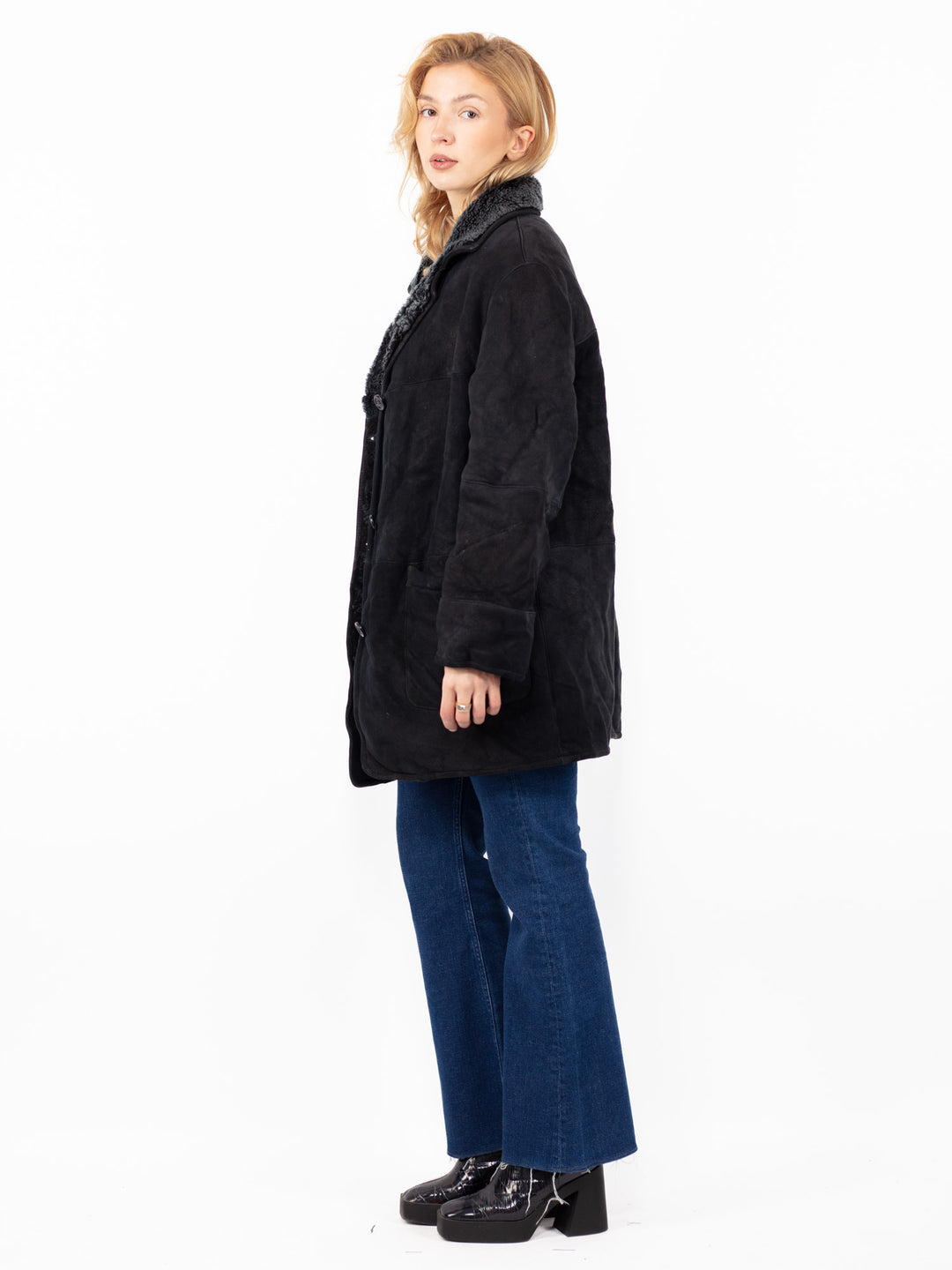 Vintage 00's Women Sheepskin Coat in Black