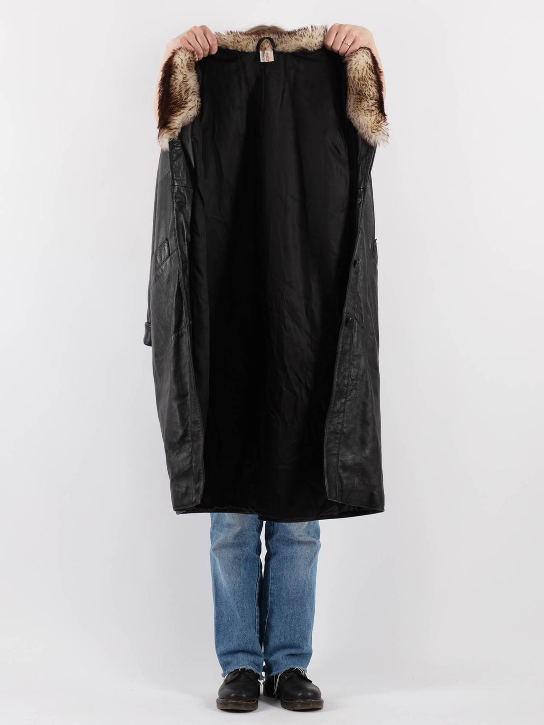 Vintage 70's Women Leather Coat in Black