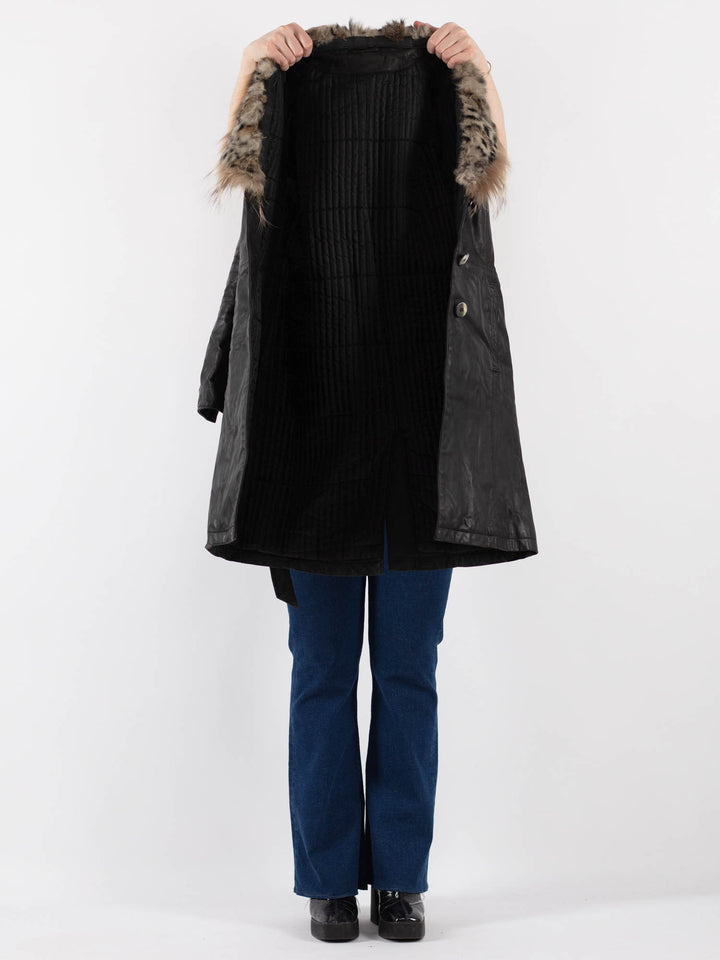 Vintage 70's Women Leather Coat in Black