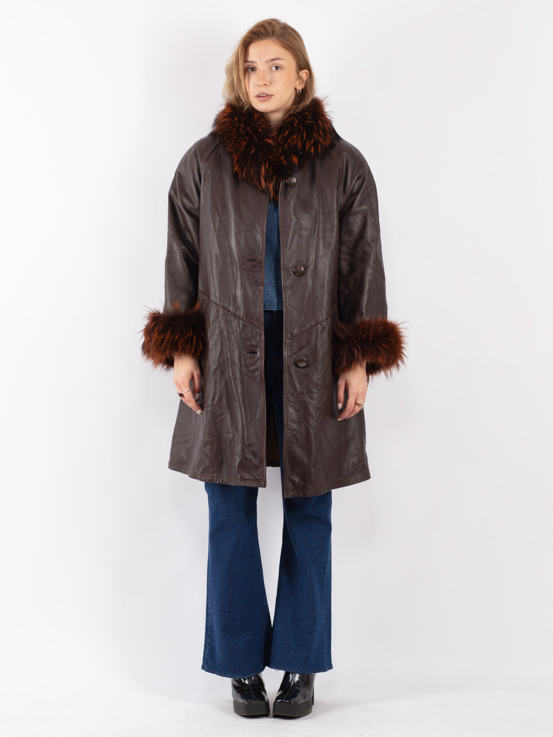 Vintage 70's Women Leather Coat in Brown