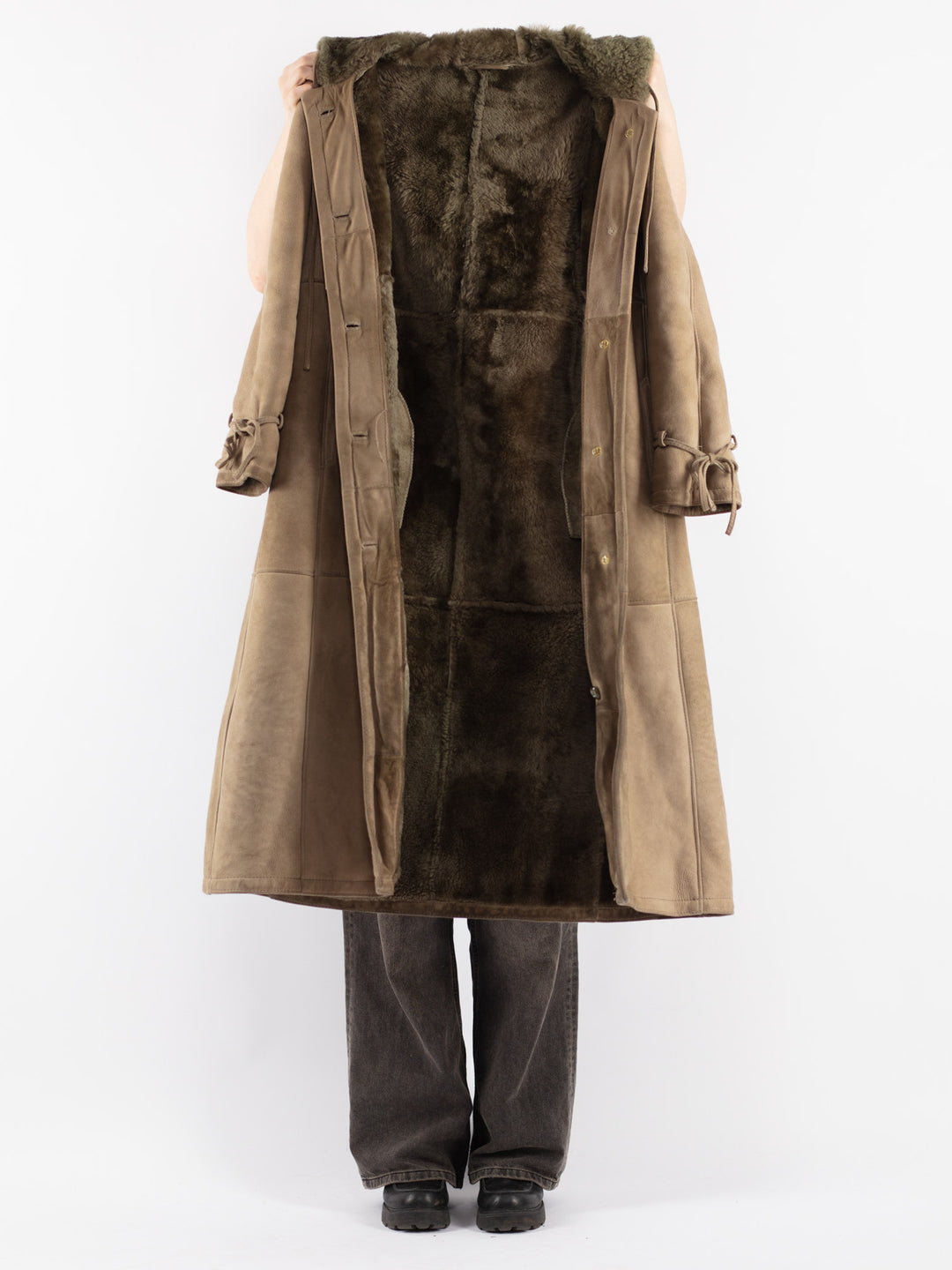 Vintage 70's Women Sheepskin Coat in Beige