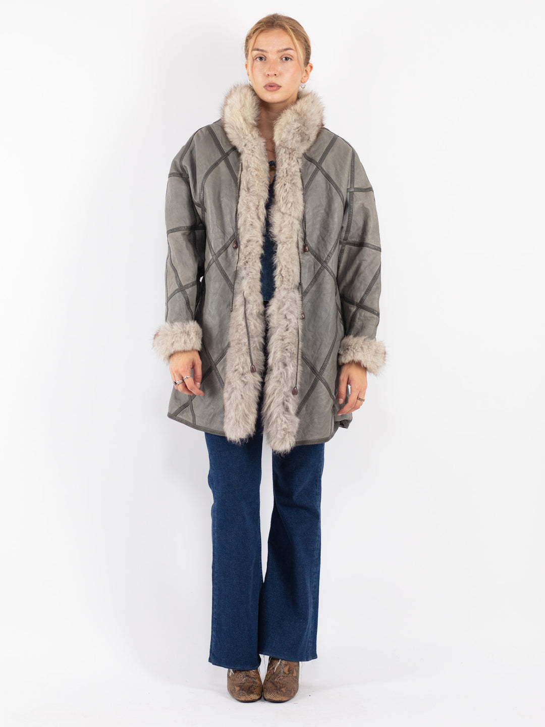 Vintage 70's Women Sheepskin Shearling Coat in Gray