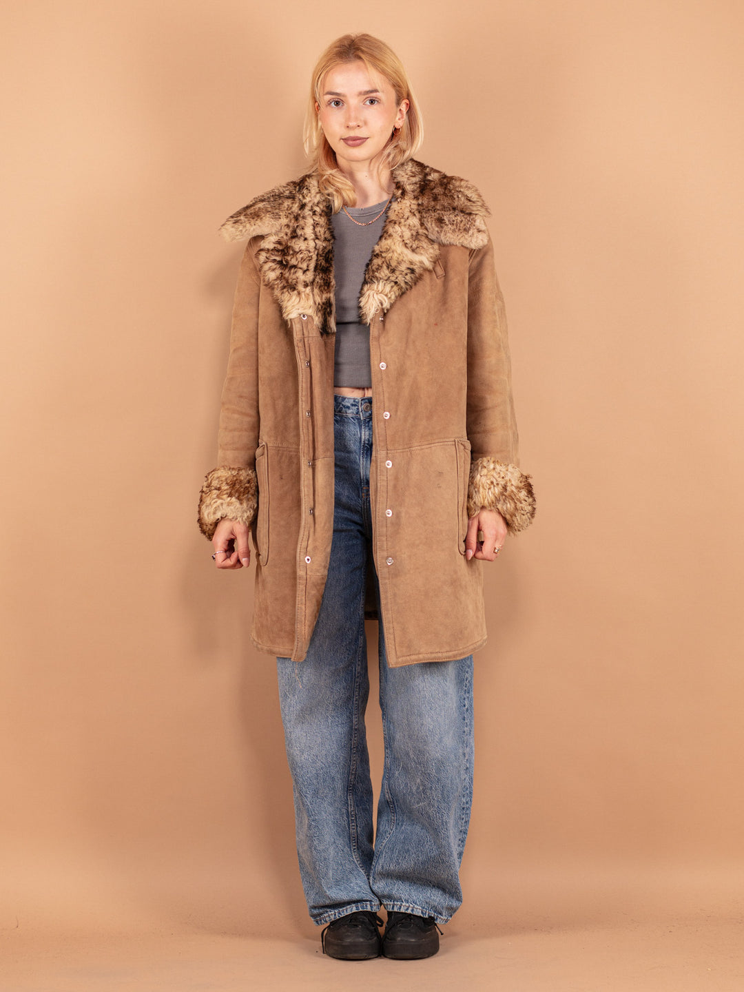 Vintage 70's Women Sheepskin Coat in Beige