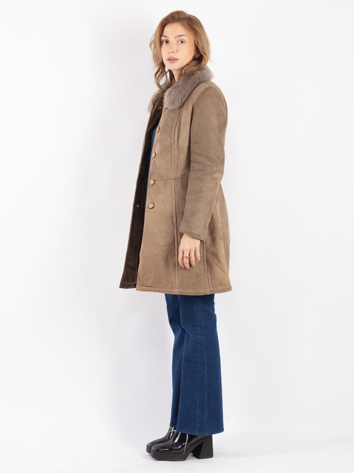 Vintage 70's Women Sheepskin Coat in Beige