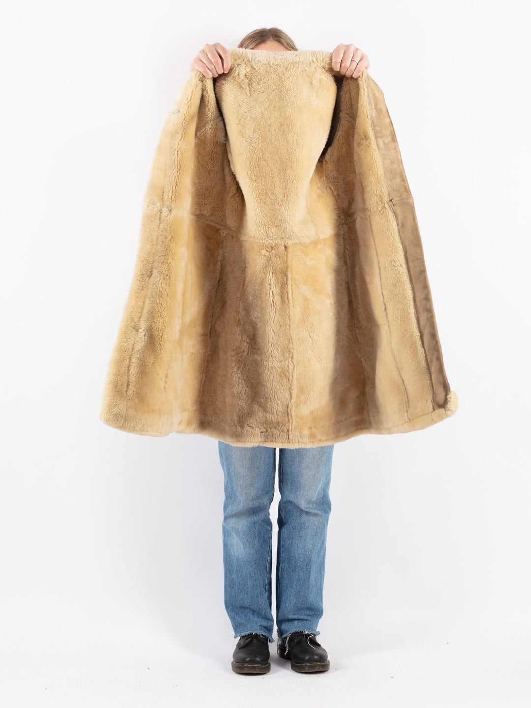 Vintage 70's Women Sheepskin Coat in Beige