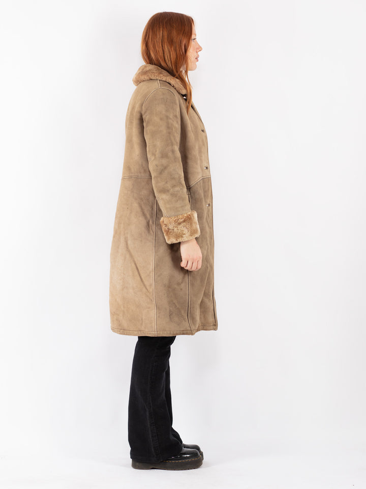 Vintage 70's Women Sheepskin Coat in Beige