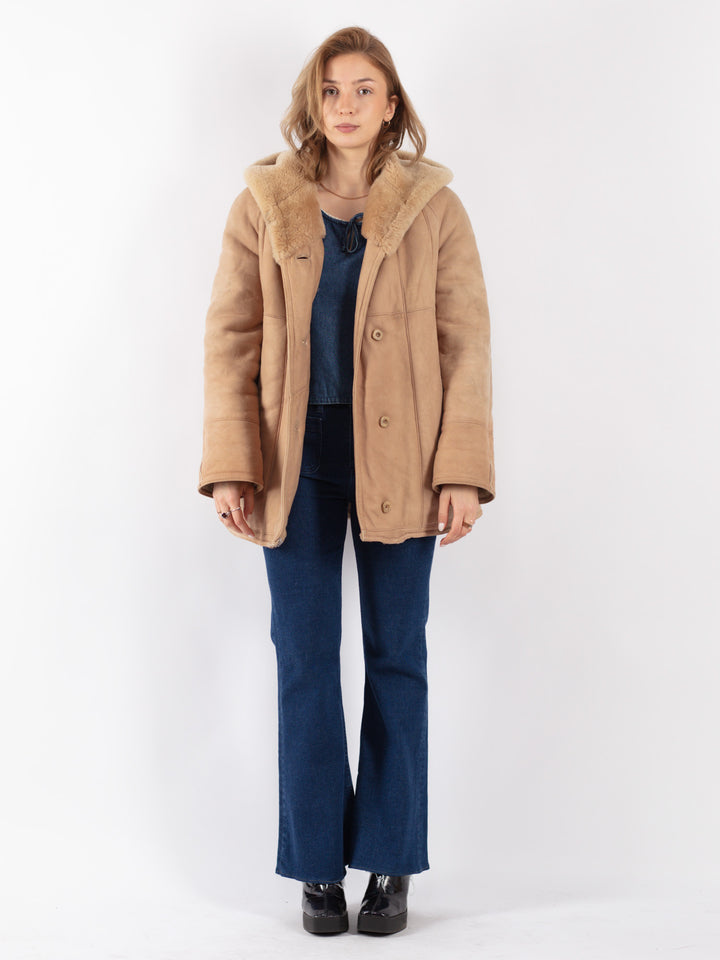 Vintage 70's Women Sheepskin Coat in Beige