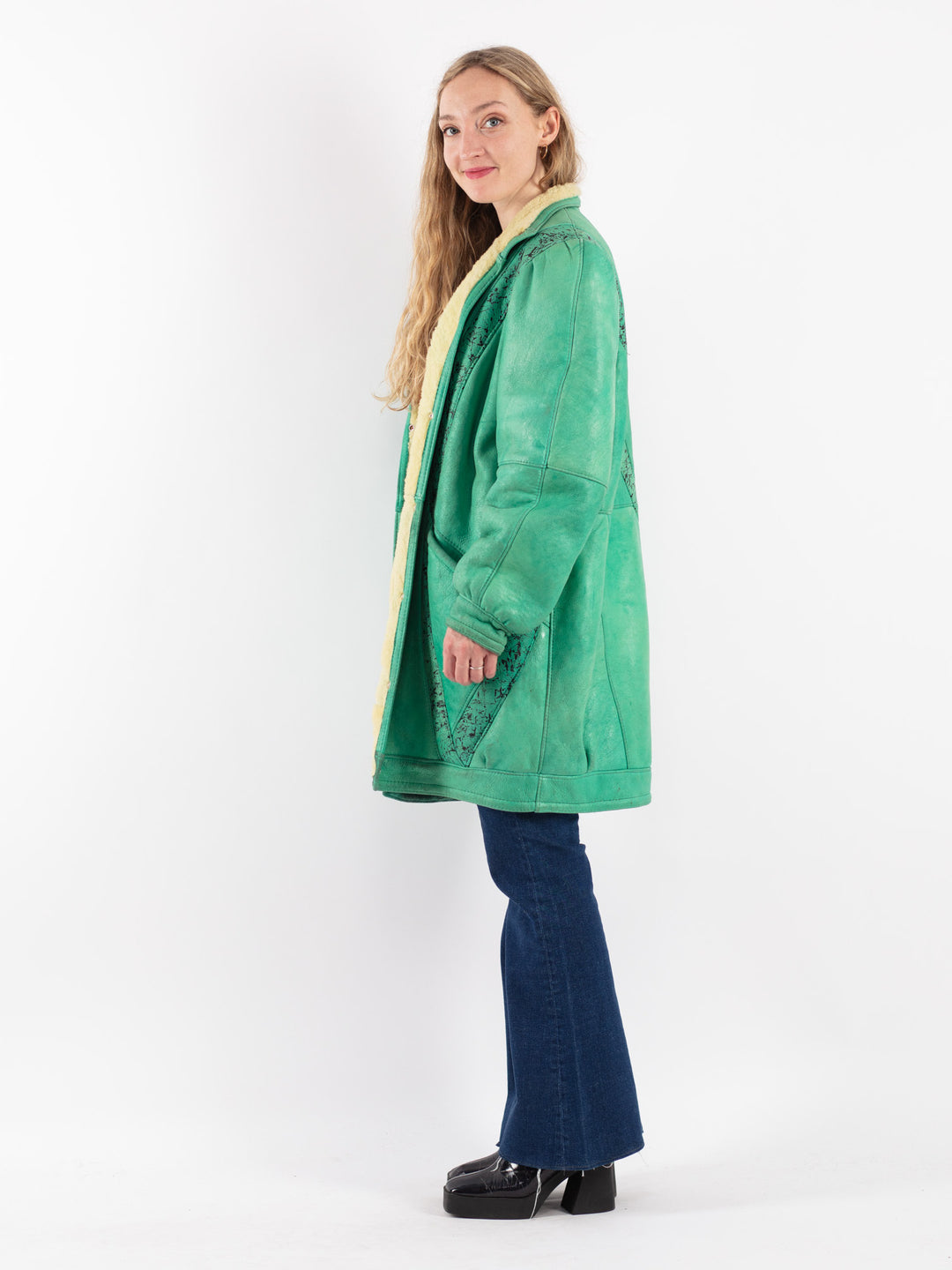 Vintage 70's Women Sheepskin Coat in Green