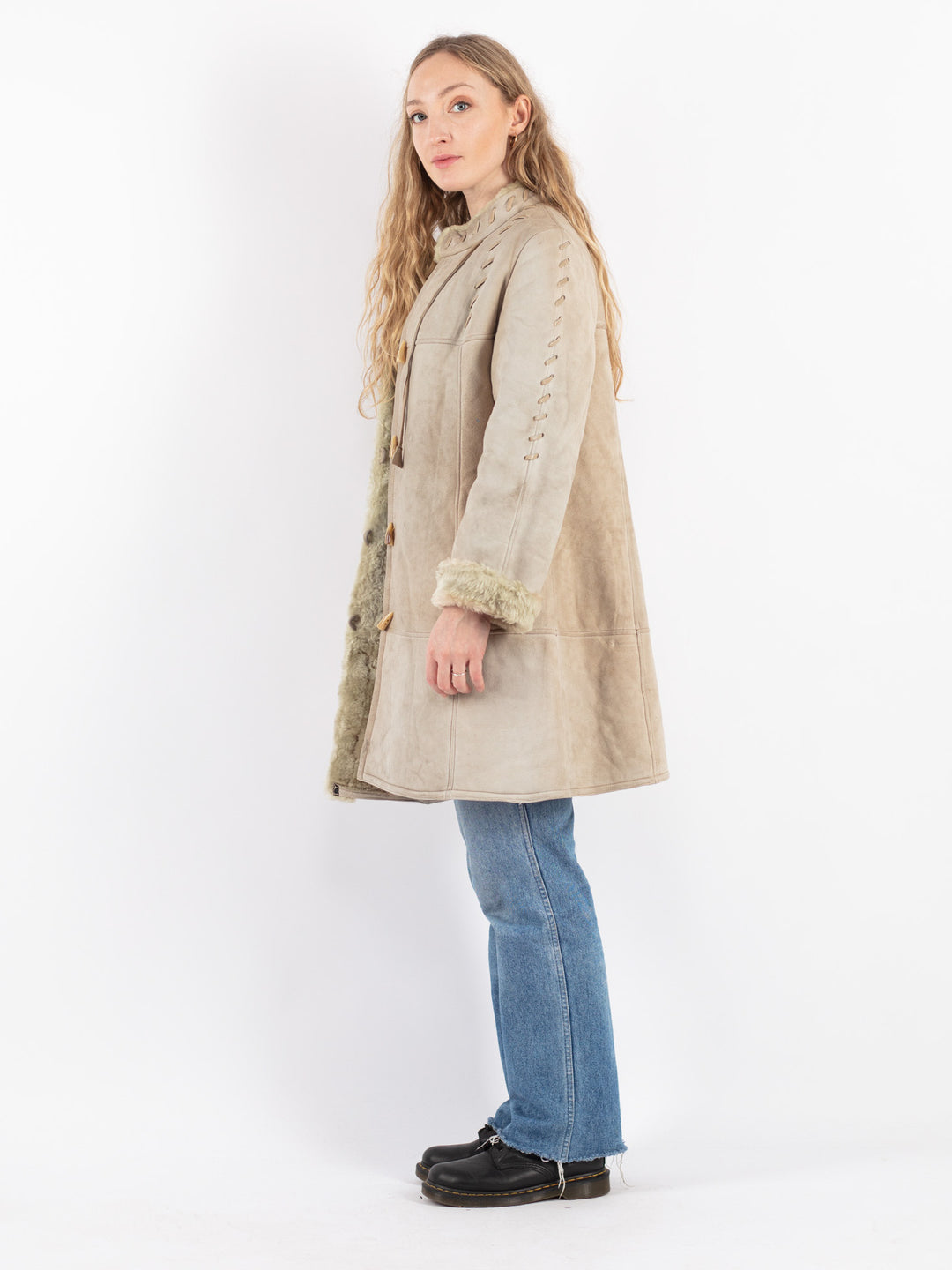 Vintage 70's Women Sheepskin Coat in Beige