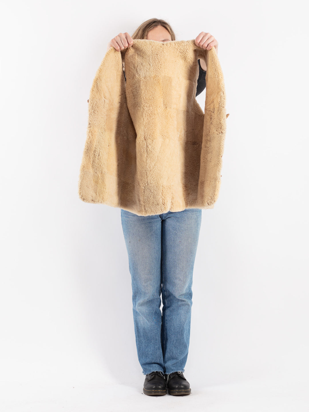 Vintage 70's Women Sheepskin Vest in BeigeV9125