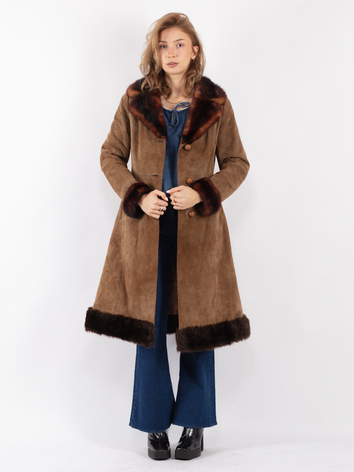Vintage 70's Women Suede Coat in Beige